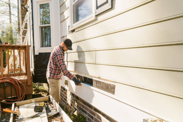 Top rated local Emergency Siding Repair specialists in Longmont, CO